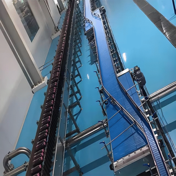Water Production Line PET Liquid Complete Beverage Bottle Automatic 3 in 1 Filling Production Line - Image 3