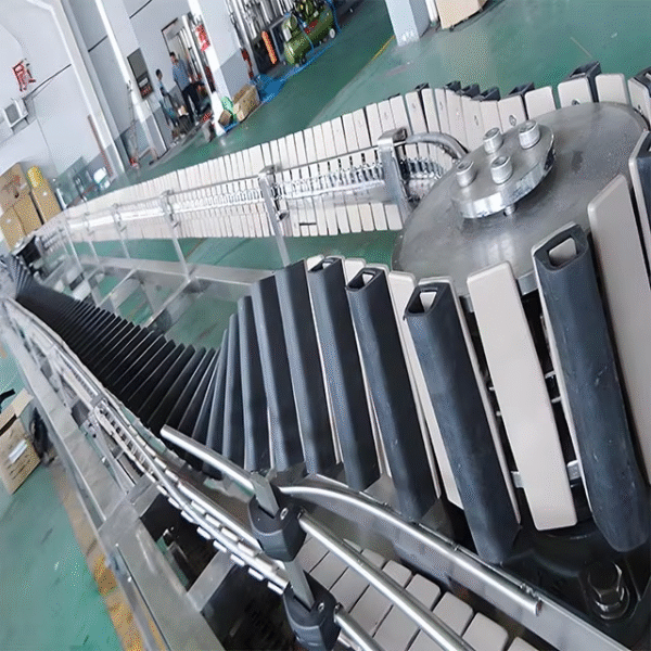 Water Production Line PET Liquid Complete Beverage Bottle Automatic 3 in 1 Filling Production Line - Image 4